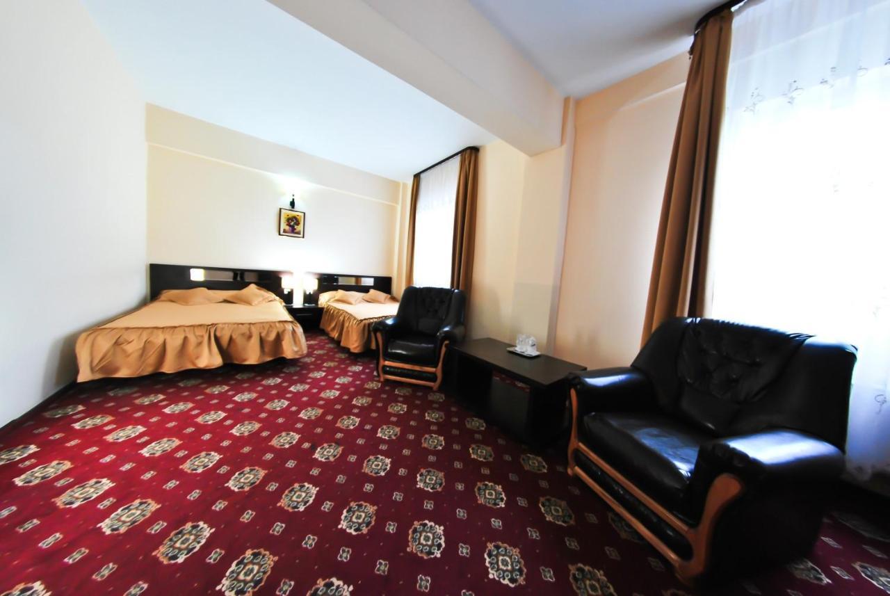 Hotel Magic Gt Trivale Piteşti Exteriér fotografie