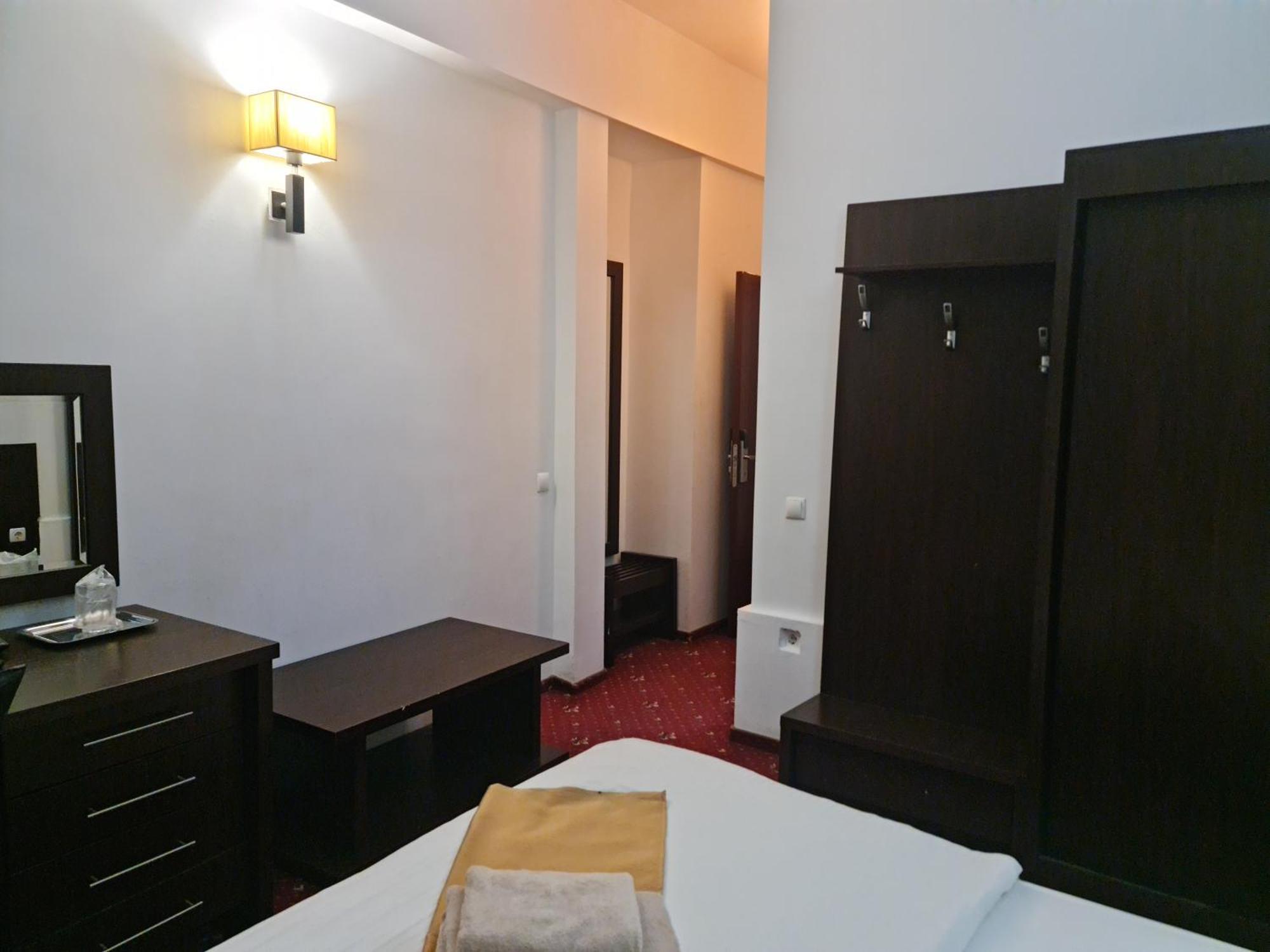 Hotel Magic Gt Trivale Piteşti Exteriér fotografie