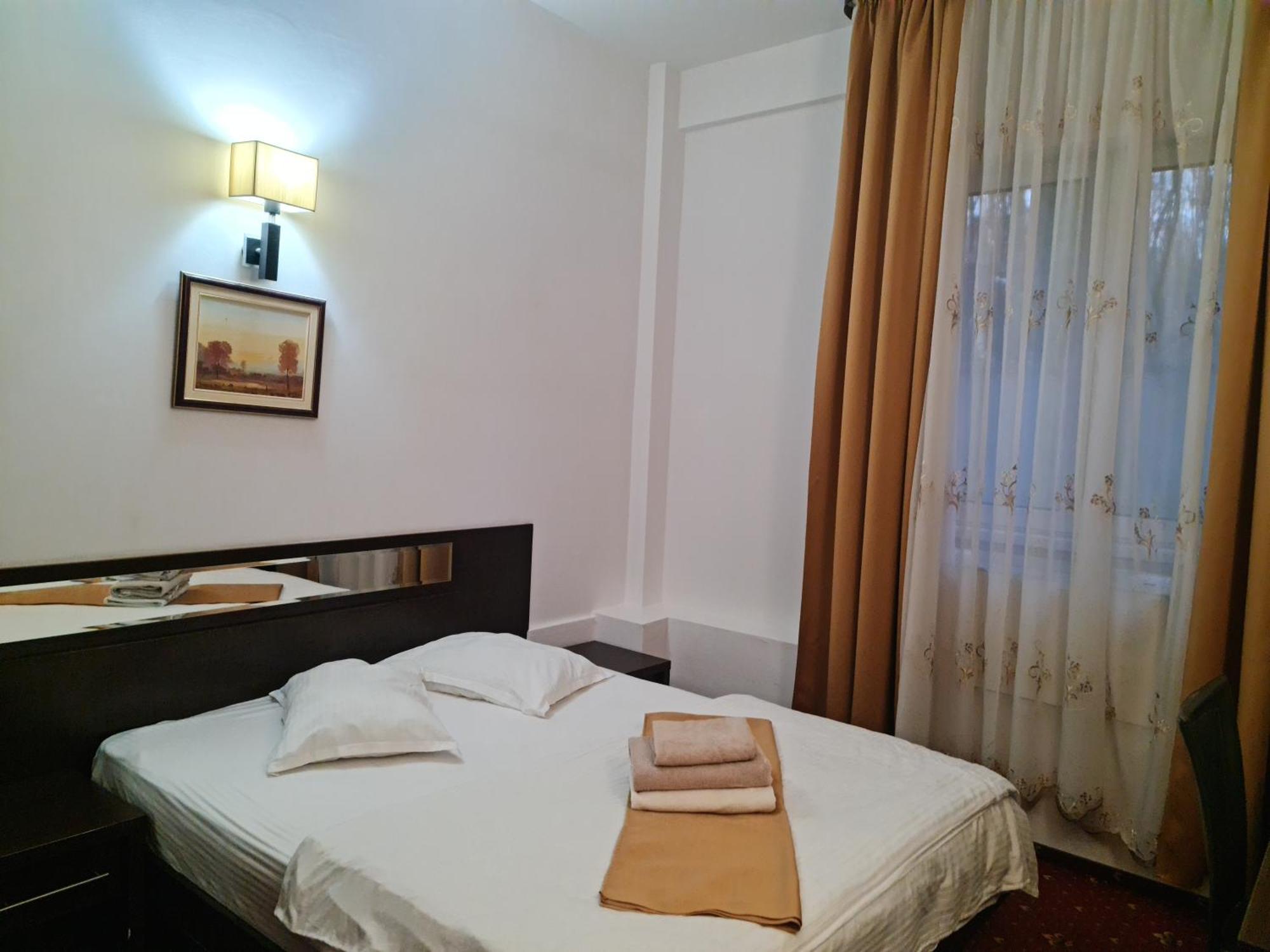 Hotel Magic Gt Trivale Piteşti Exteriér fotografie