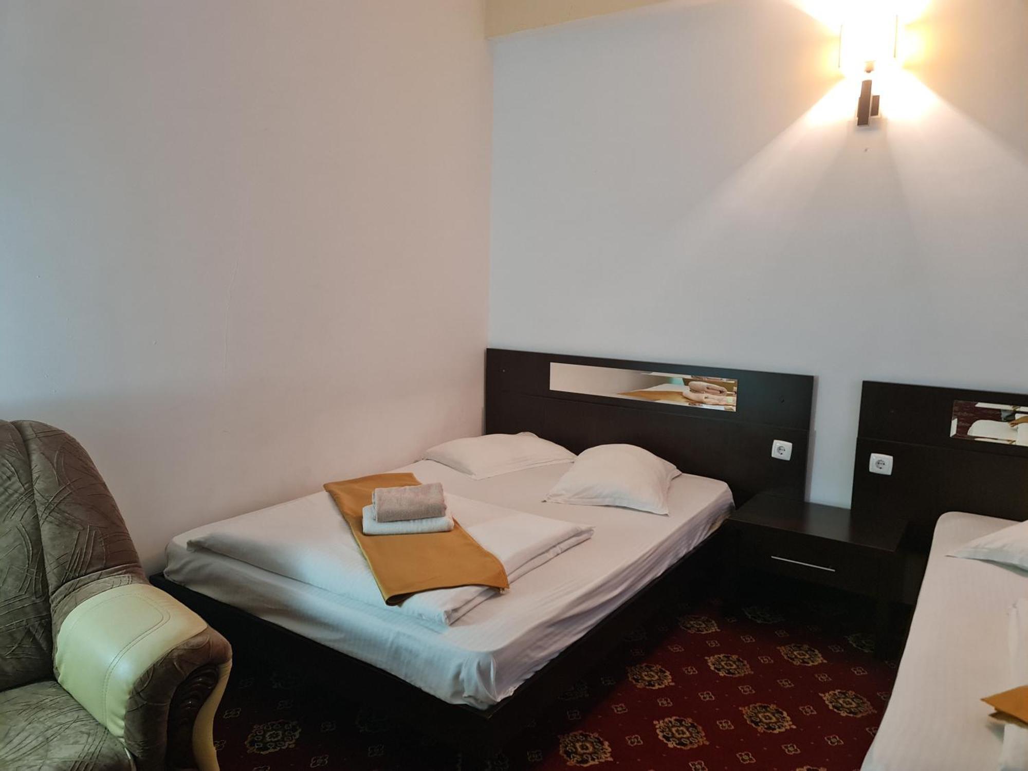 Hotel Magic Gt Trivale Piteşti Exteriér fotografie