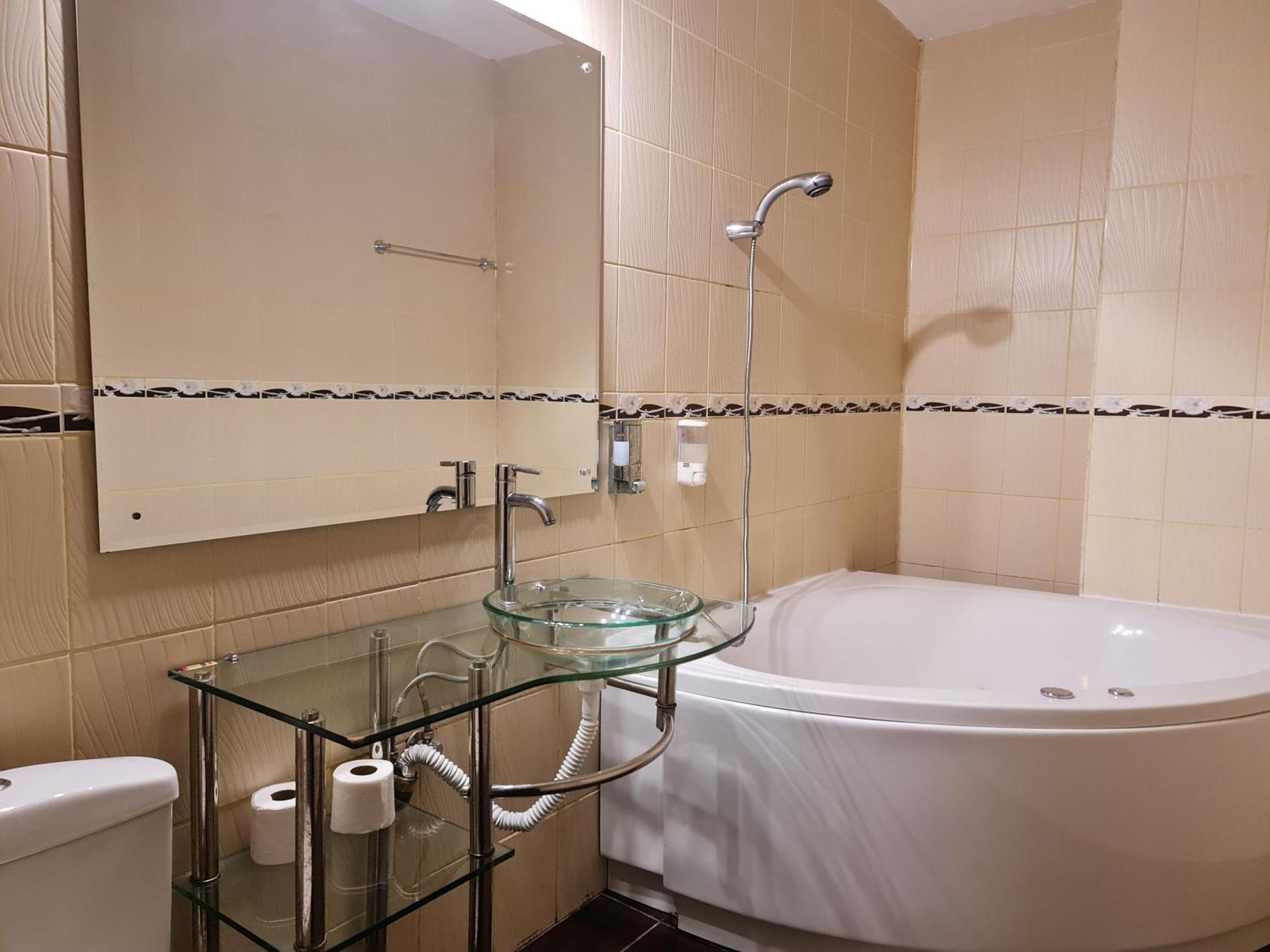 Hotel Magic Gt Trivale Piteşti Exteriér fotografie