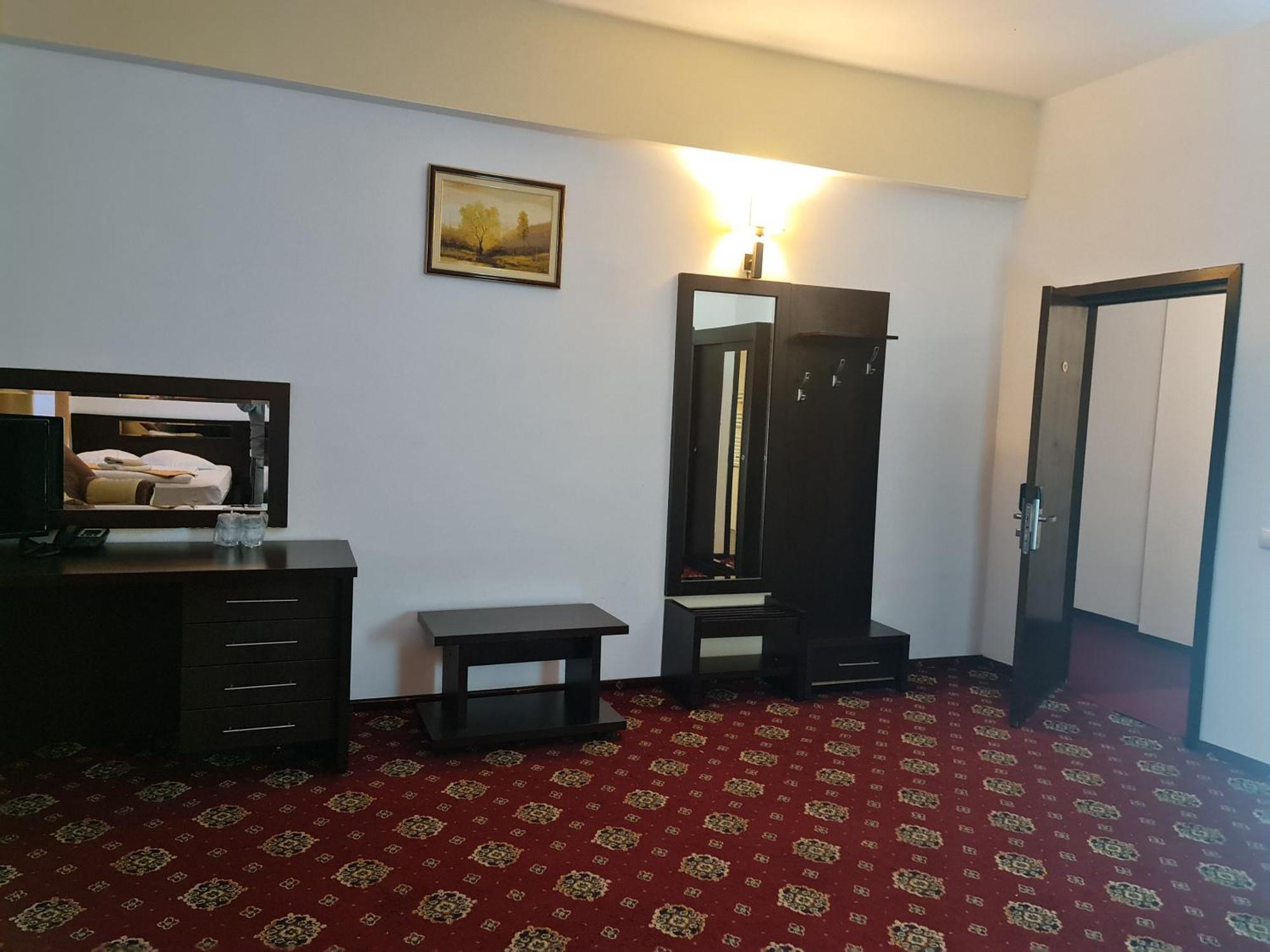 Hotel Magic Gt Trivale Piteşti Exteriér fotografie