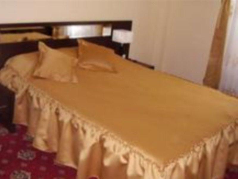 Hotel Magic Gt Trivale Piteşti Exteriér fotografie