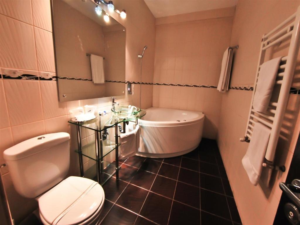 Hotel Magic Gt Trivale Piteşti Pokoj fotografie