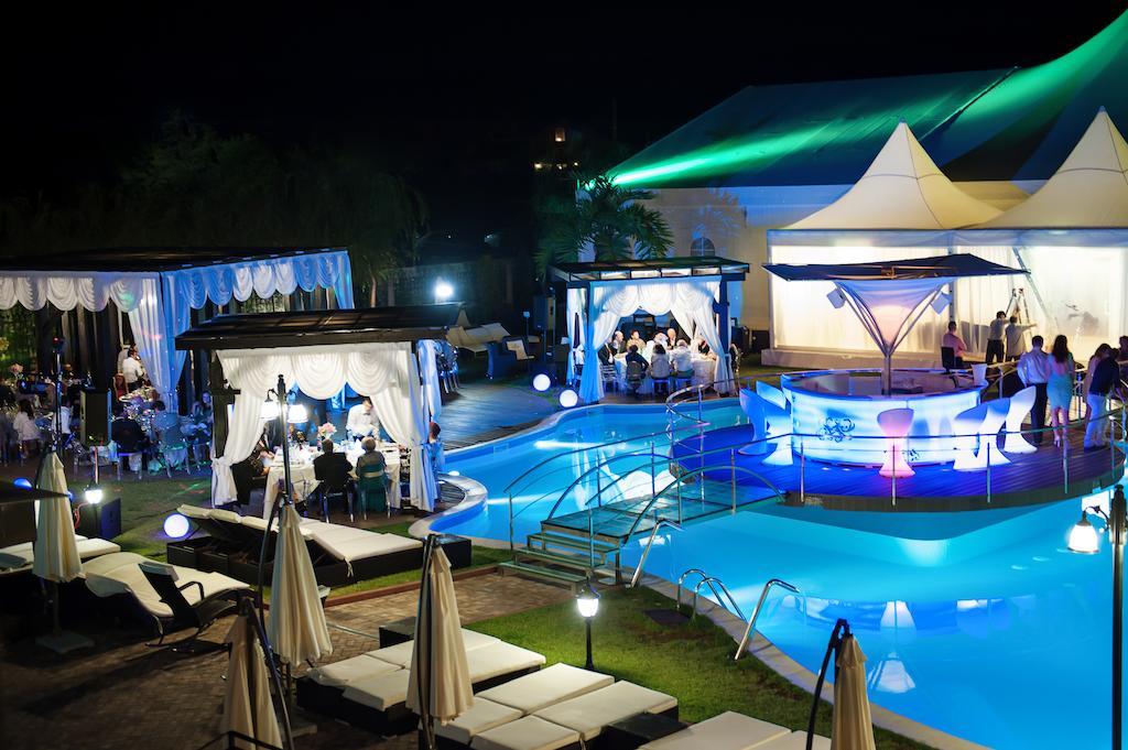 Hotel Magic Gt Trivale Piteşti Exteriér fotografie